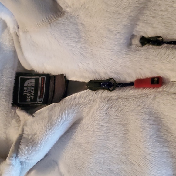 Crisp white Northface Summit Series jacket - Picture 3 of 6